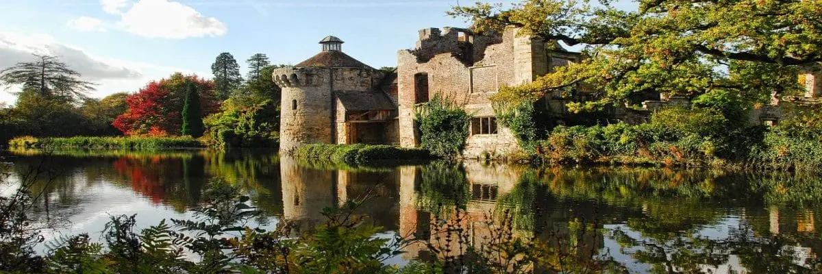 how much does a company pay to sponsor a visa