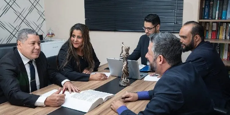 Lawyers around a table