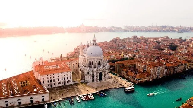 Italy skyline