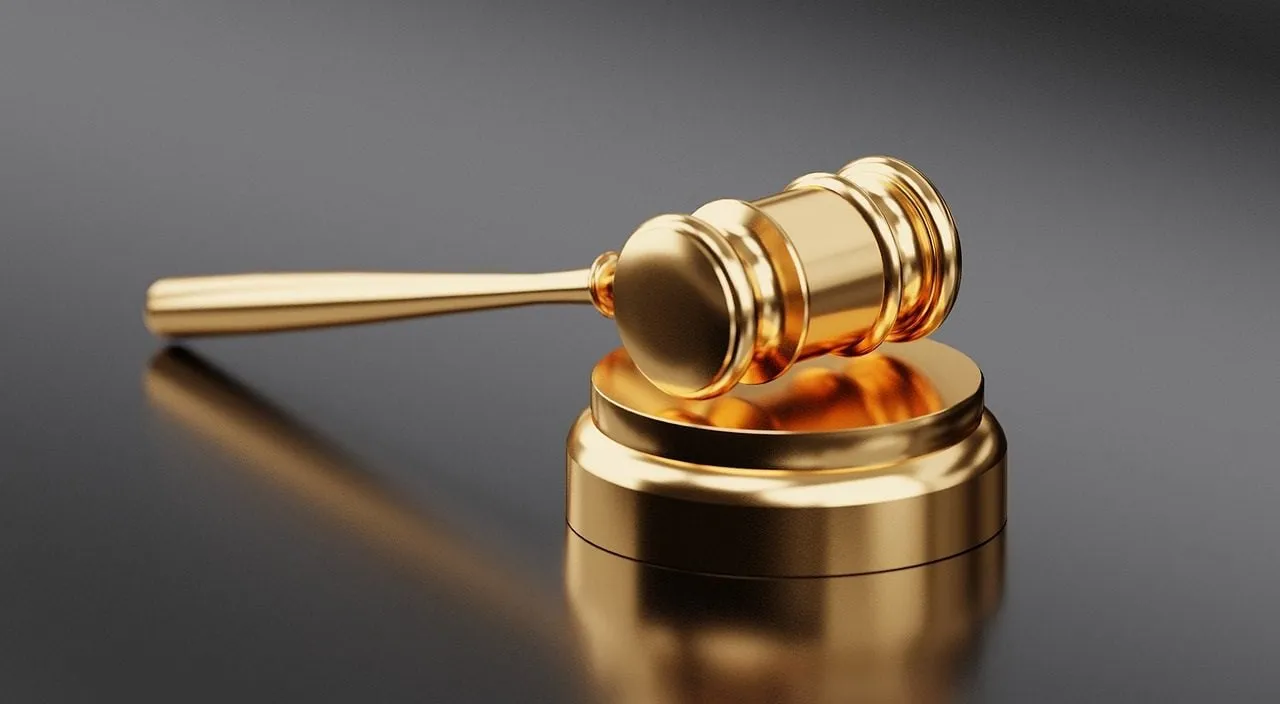 Golden gavel