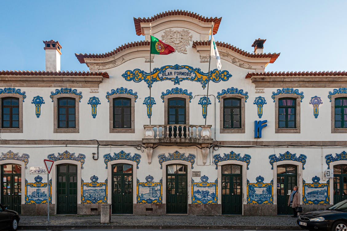 Portuguese building with f